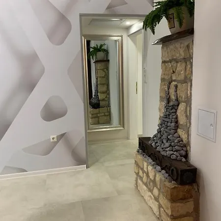 Kartal Centar * Bihać