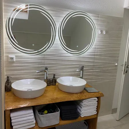 Kartal Centar * Bihać