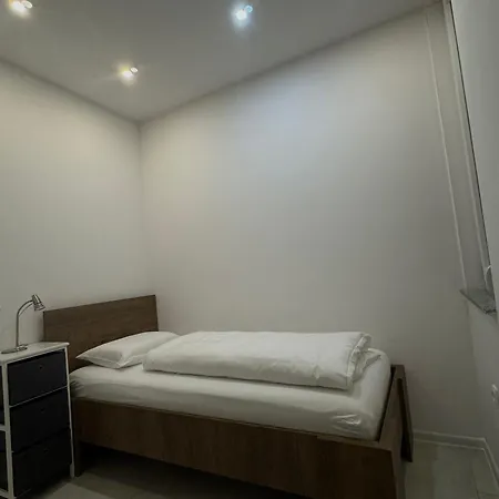 Kartal Centar * Bihać