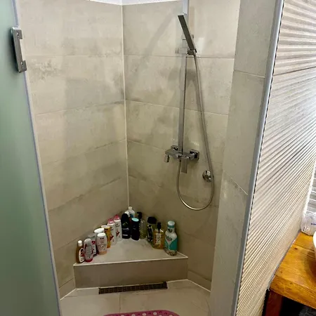 Kartal Centar * Bihać