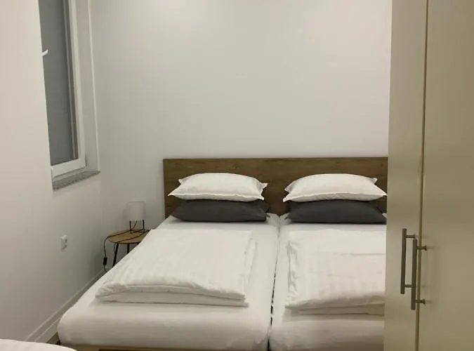 Kartal Centar Apartamento Bihać